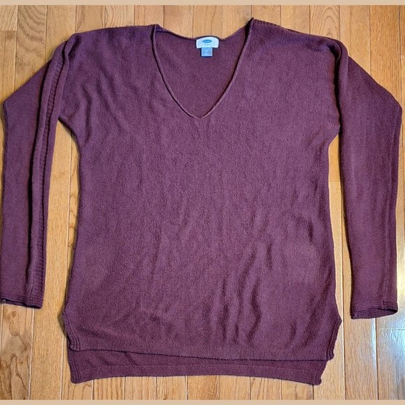 Old Navy Sweaters - Old Navy Maroon V-Neck Pullover Medium Casual Travel Comfort Hipster Holiday Lux